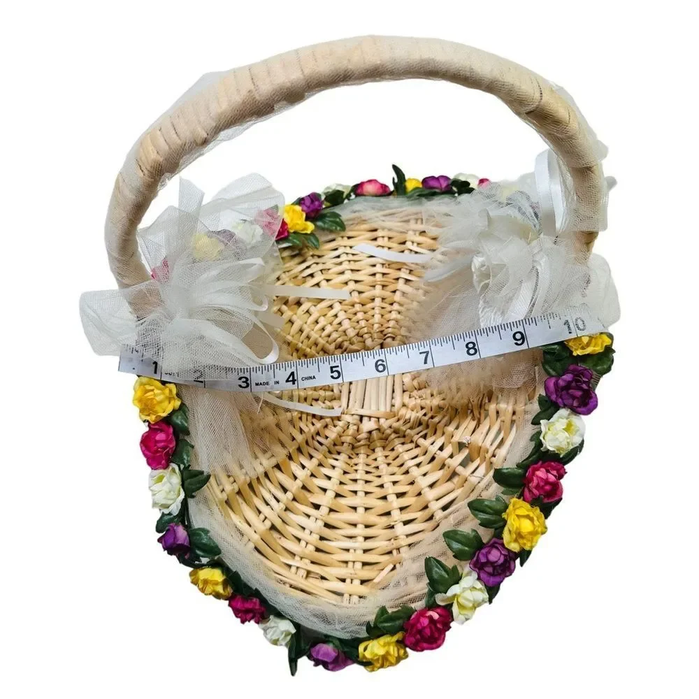 10/$25🦋 Vintage Handmade Flower Girl Decorative Basket